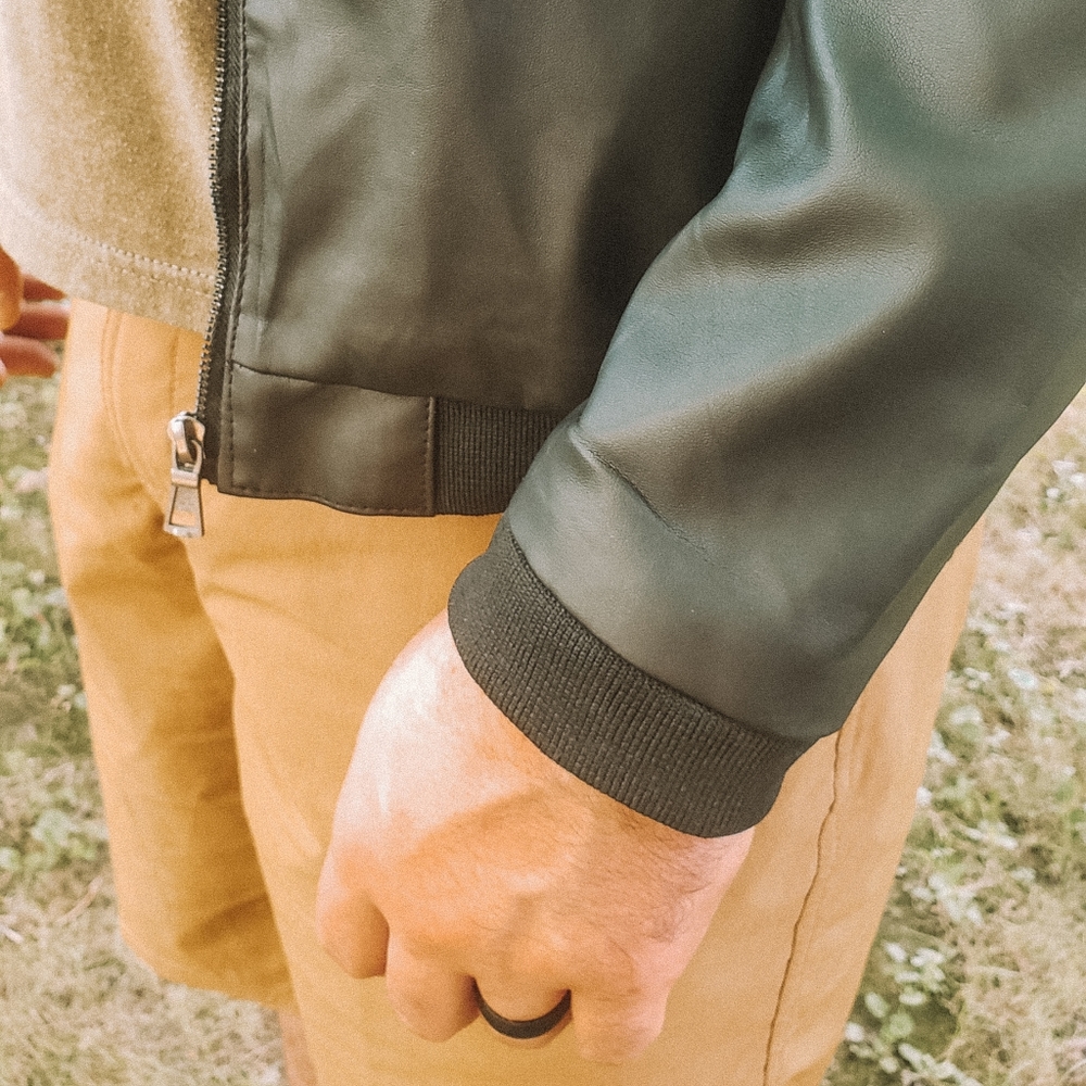 Leather jacket - Picture 4 of 4